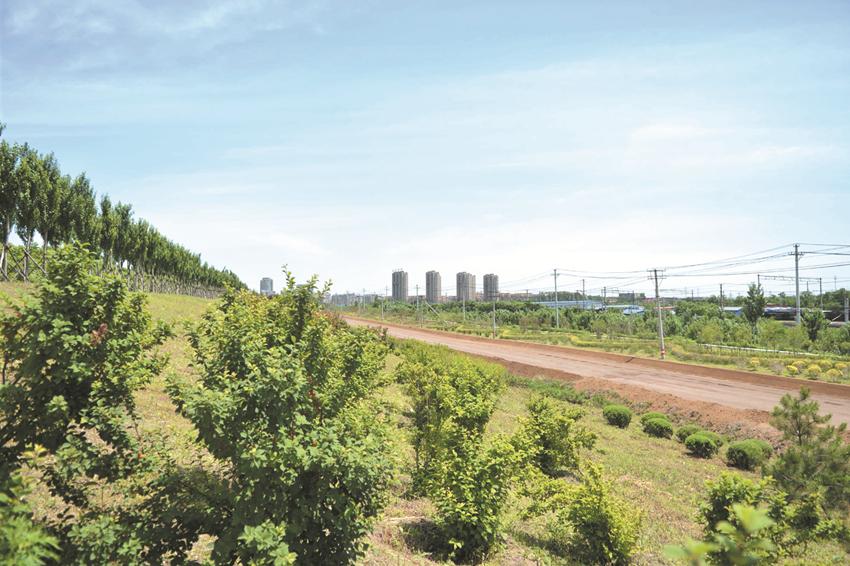 走在“绿色开采”的道路上图片_副本.jpg